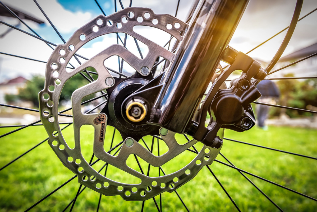 Jak odpowietrzyć hamulce w rowerze? Szybki i praktyczny sposób na odpowietrzenie hamulców Shimano występujących w rowerach marki Tabou